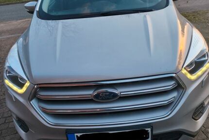Ford Kuga 93.000 km 12.900 &euro; Neumünster 24539