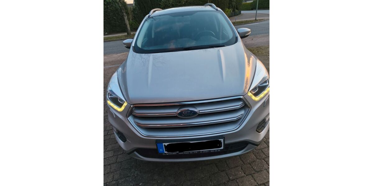 Ford Kuga 93.000 km 12.900 &euro; Neumünster 24539