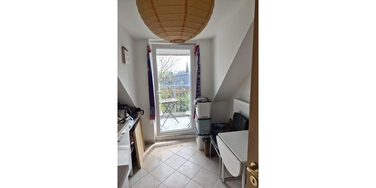 Dachgeschoßwohnung Kiel Blücherplatz - 2 Zimmer, 47 m&sup2;, 745&euro; | Angebot:26637406