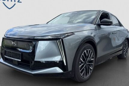 DS Automobiles Nº8