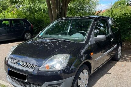 Ford Fiesta 127.000 km 1.699 &euro; Neumünster 24534