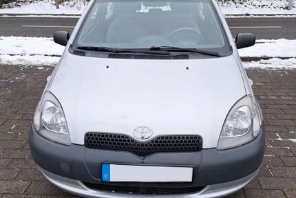 Toyota Yaris 306.000 km 650 &euro; Kiel 24113
