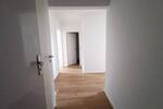 NEU*NEU*NEU*: modernisierte 3 Zimmer + Balkonblick ins Grüne, neue Einbauküche, Gäste-WC, Aufzug