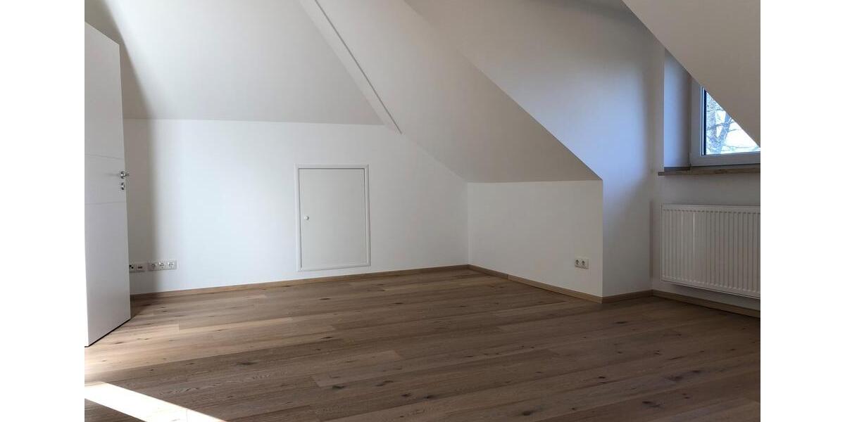 Dachgeschoßwohnung Plön - 2 Zimmer, 86 m&sup2;, 1.060&euro; | Angebot:26252333