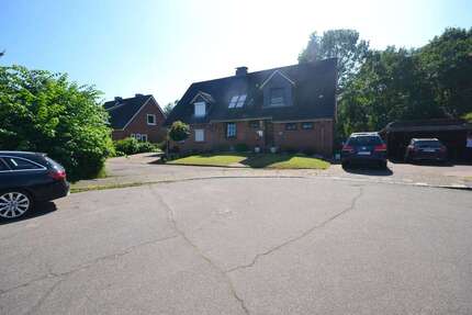 Haus Neumünster Brachenfeld/Ruthenberg - 8 Zimmer, 260 m&sup2;, 490.000&euro; | Angebot:23498940