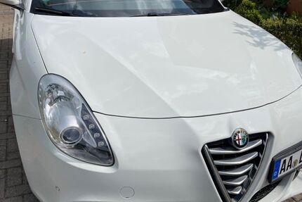 Alfa Romeo Giulietta 114.631 km 9.000 &euro; Rastorf 24211