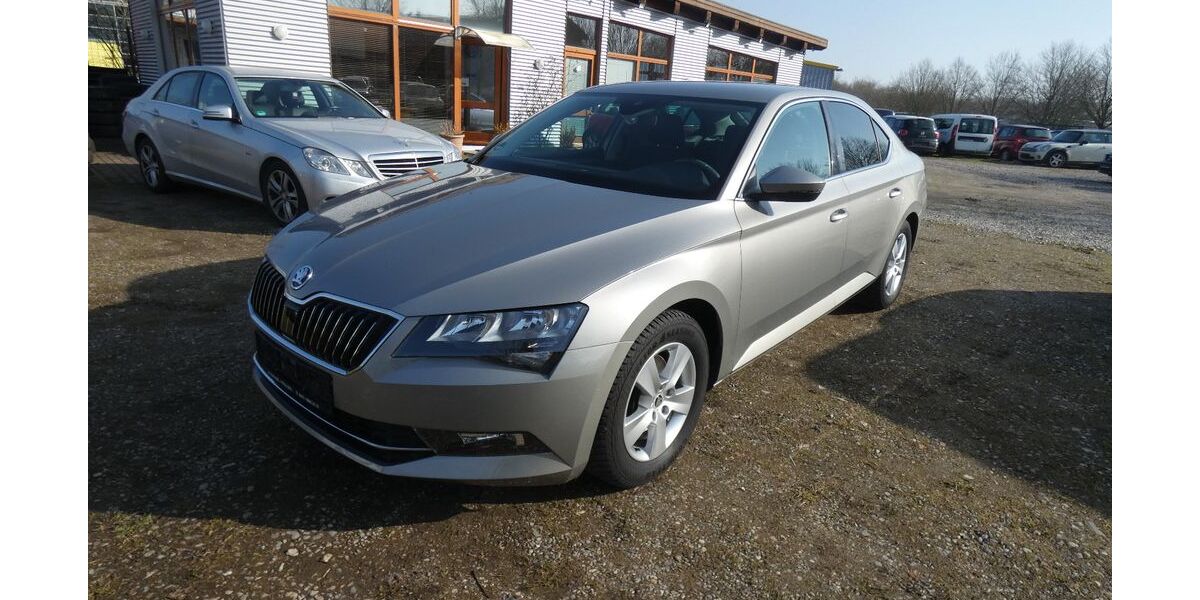 Skoda Superb 111.000 km 11.999 &euro; Kiel 24145