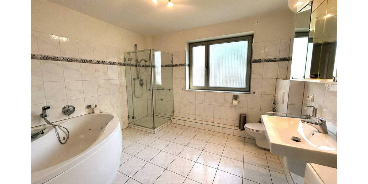 Mehrfamilienhaus, Wohnhaus Mönkeberg - 7 Zimmer, 323 m&sup2;, 695.000&euro; | Angebot:26417632