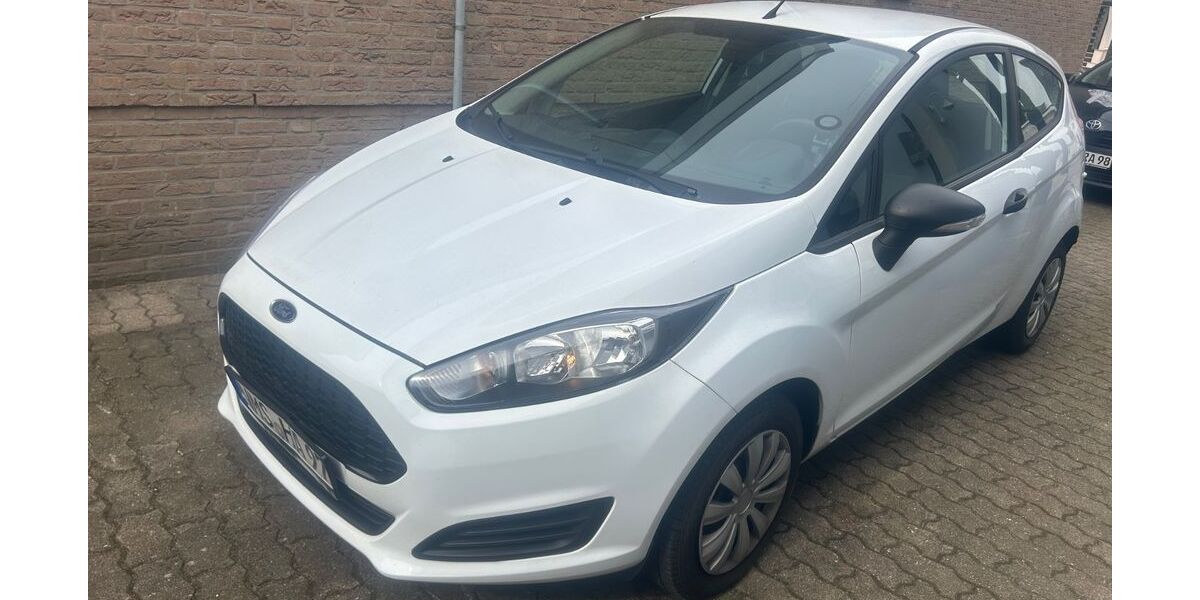 Ford Fiesta 207.000 km 2.500 &euro; neumunster 24537
