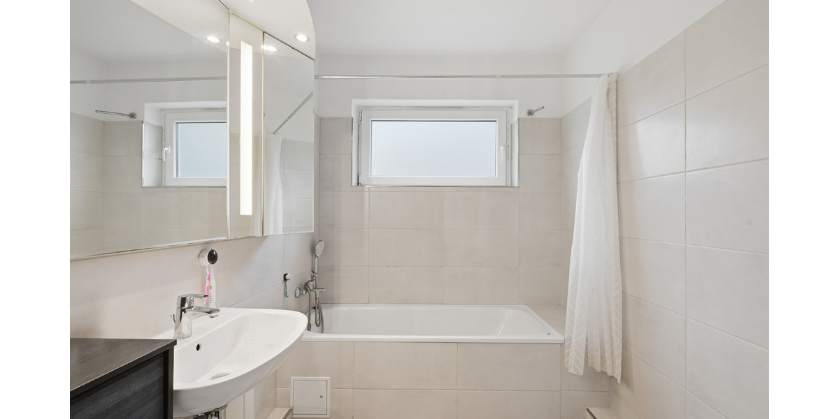 Gut geschnittene 2-Zimmer-Wohnung in der Neumünsteraner City- ideal zur Vermietung oder Eigennutzung - Erdgeschoßwohnung Neumünster | Angebot:27225063