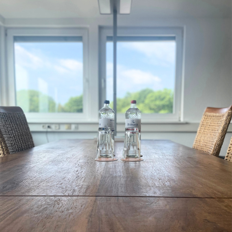 Familiärer (Co-) Working Space – 3 Büros + Küche!