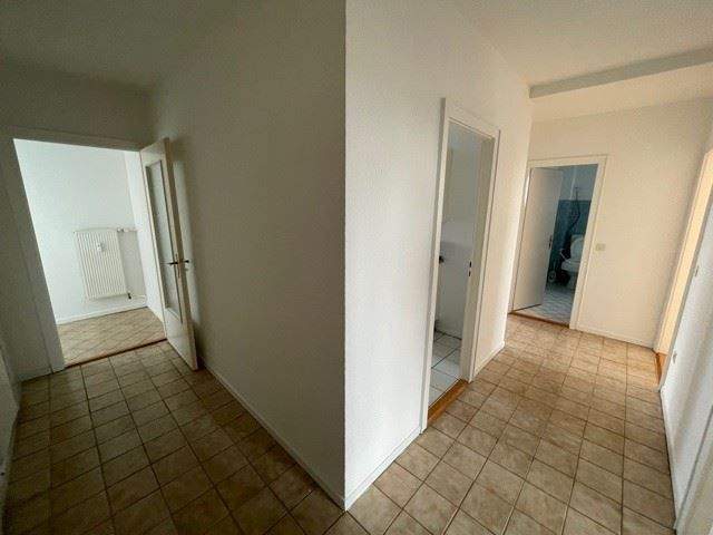 Etagenwohnung Kiel Neumühlen-Dietrichsdorf - 3 Zimmer, 76 m&sup2;, 600&euro; | Angebot:24974704