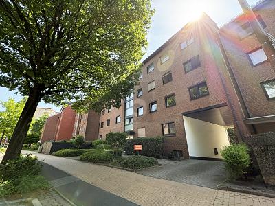 CITYPERLE MIT BLICK INS GRÜNE - Etagenwohnung Neumünster | Angebot:27359500