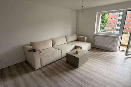 Wohnung Neumünster Einfeld - 2.5 Zimmer, 64 m&sup2;, 600&euro; | Angebot:26845454