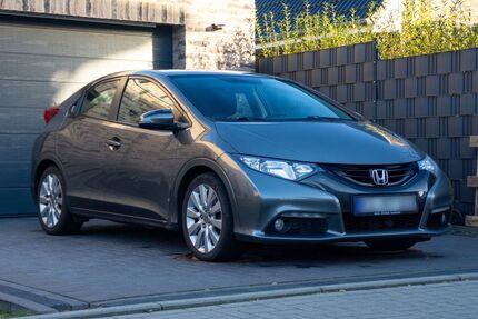 Honda Civic 209.000 km 3.800 &euro; Laboe 24235