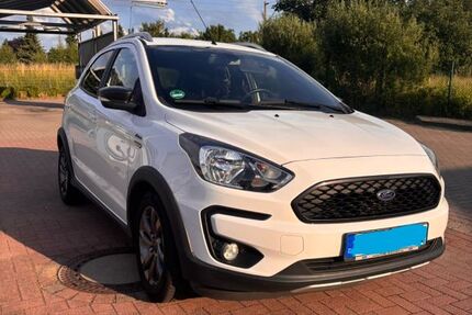 Ford Ka/Ka+ 81.500 km 8.900 &euro; Wattenbek 24582