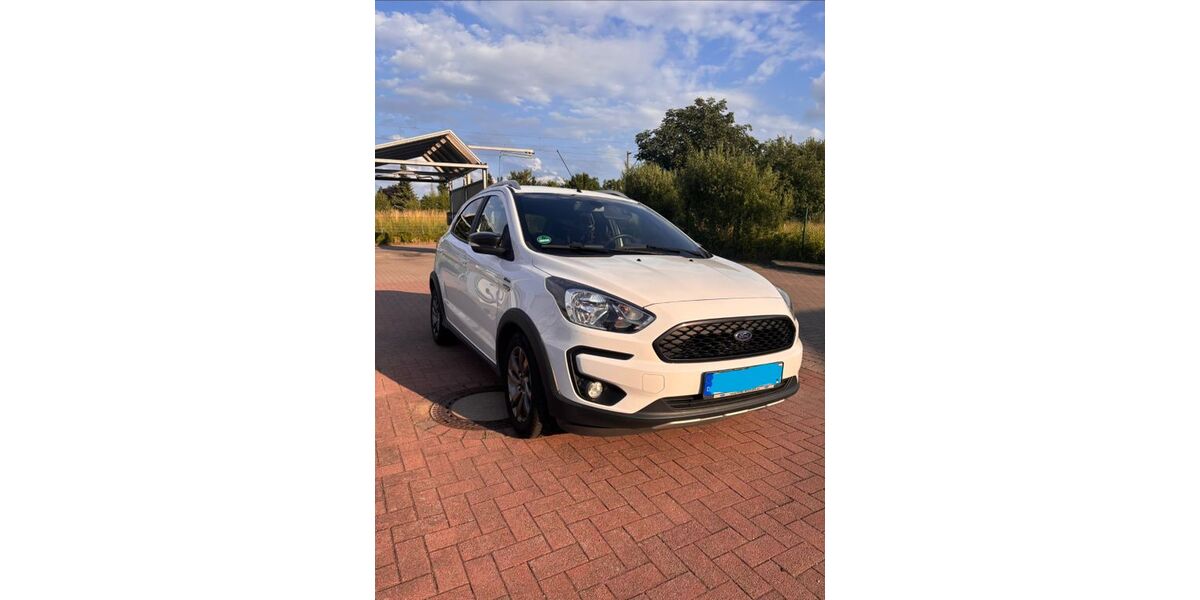 Ford Ka/Ka+ 81.500 km 8.900 &euro; Wattenbek 24582