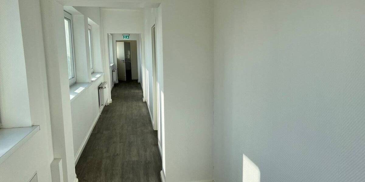 Gewerbeobjekt Kiel Ravensberg - 5 Zimmer, 4.800&euro; | Angebot:26779028