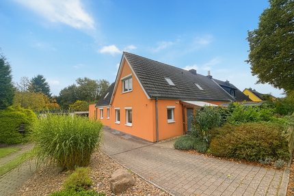Haus zum Kaufen in Kiel 739.000 € 238.35 m² 8 zimmer