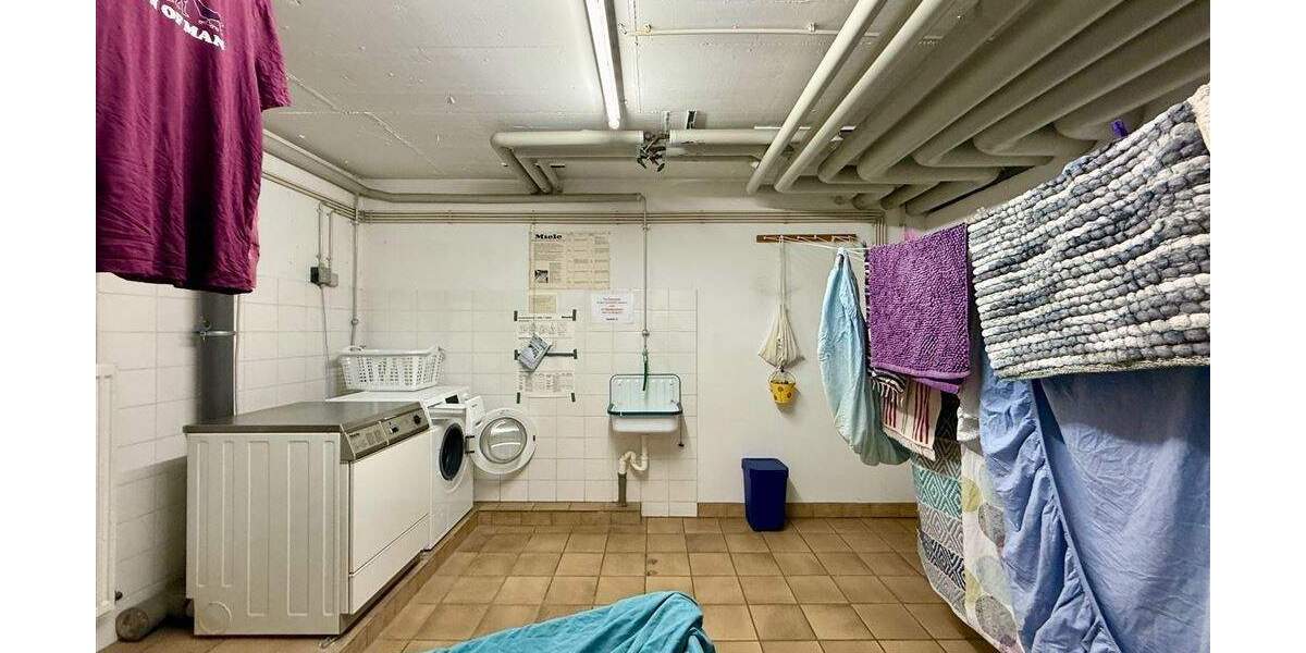 Etagenwohnung Kiel Damperhof - 2 Zimmer, 77 m&sup2;, 299.000&euro; | Angebot:25802321