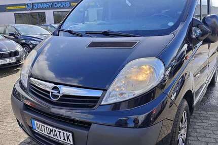 Opel Vivaro 171.000 km 7.999 &euro; Kiel 24145