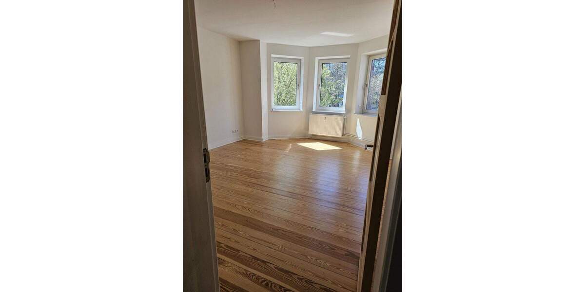 schöne, modernisierte 3 Zimmer Altbauwohnung mit Balkon 3 zimmer