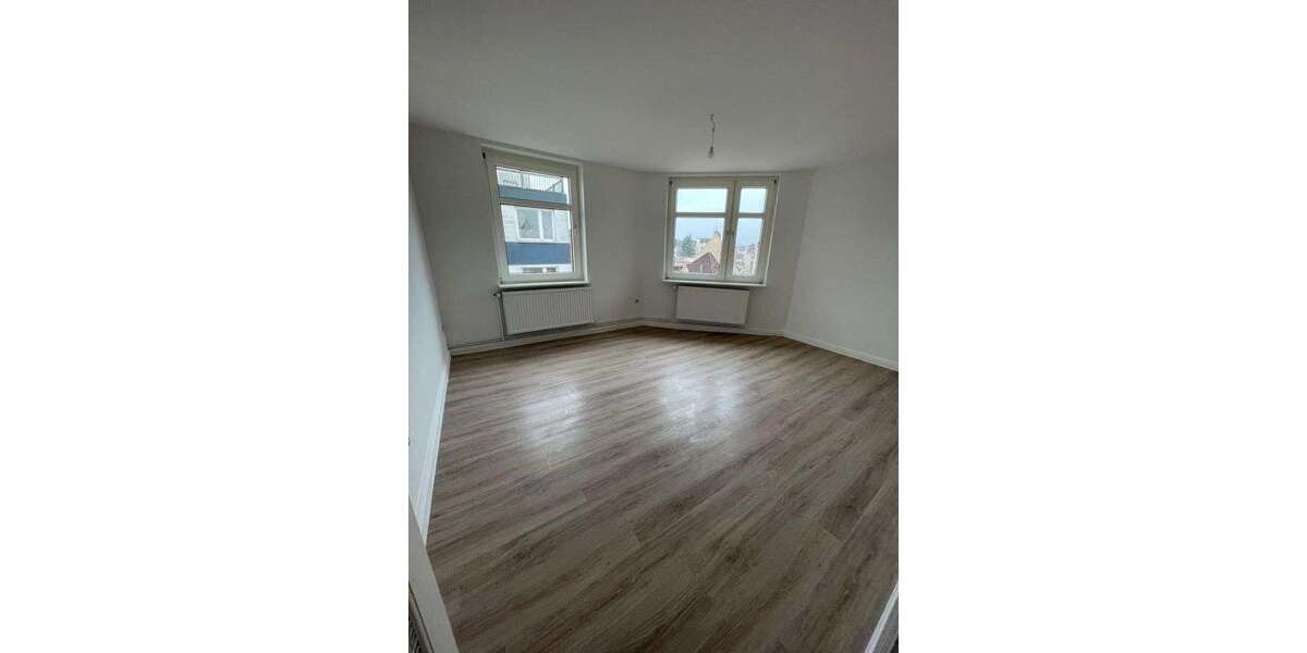 Etagenwohnung Neumünster Innenstadt - 3 Zimmer, 86 m&sup2;, 596&euro; | Angebot:26733565
