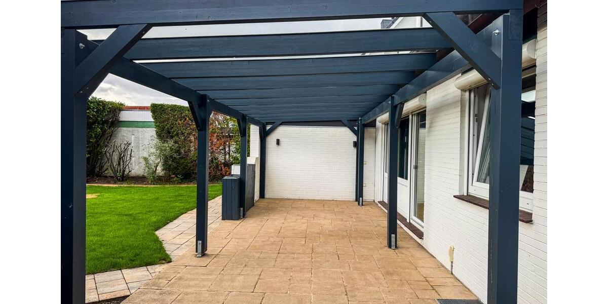 Erdgeschosswohnung in ruhigem Zweifamilienhaus mit überdachter Terrasse & Carport 4 zimmer