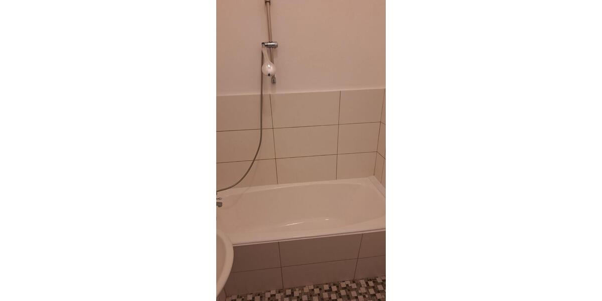 Etagenwohnung Neumünster - 4 Zimmer, 102 m&sup2;, 1.020&euro; | Angebot:26546962