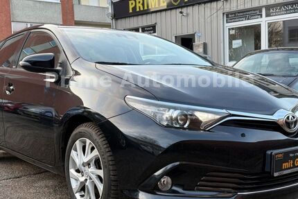Toyota Auris 55.000 km 11.590 &euro; Kiel 24113