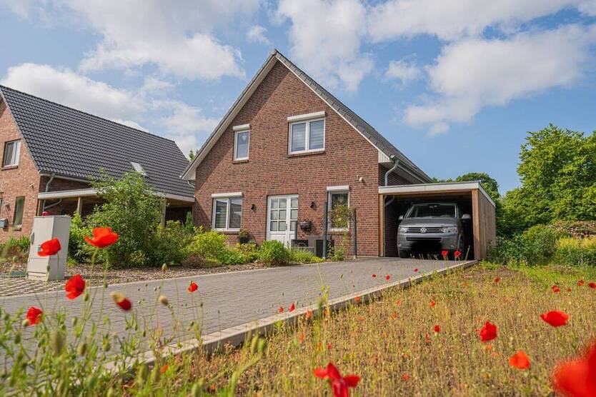 Neuwertiges Einfamilienhaus in ruhiger Lage von Ruhwinkel