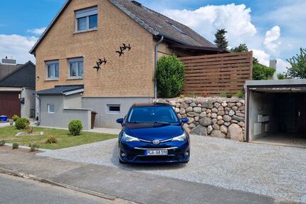 Toyota Avensis 132.000 km 11.900 &euro; Grebin 24329