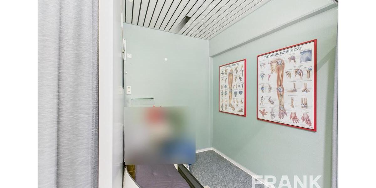 Praxisfläche Tattoostudio Kosmetik in Kiel-Gaarden, 1. OG, Aufzug vorhanden zimmer