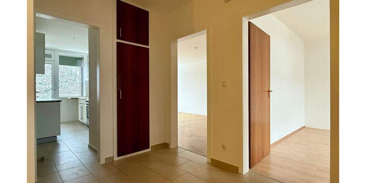 Etagenwohnung Raisdorf Raisdorf - 3 Zimmer, 79 m&sup2;, 1.000&euro; | Angebot:24532393