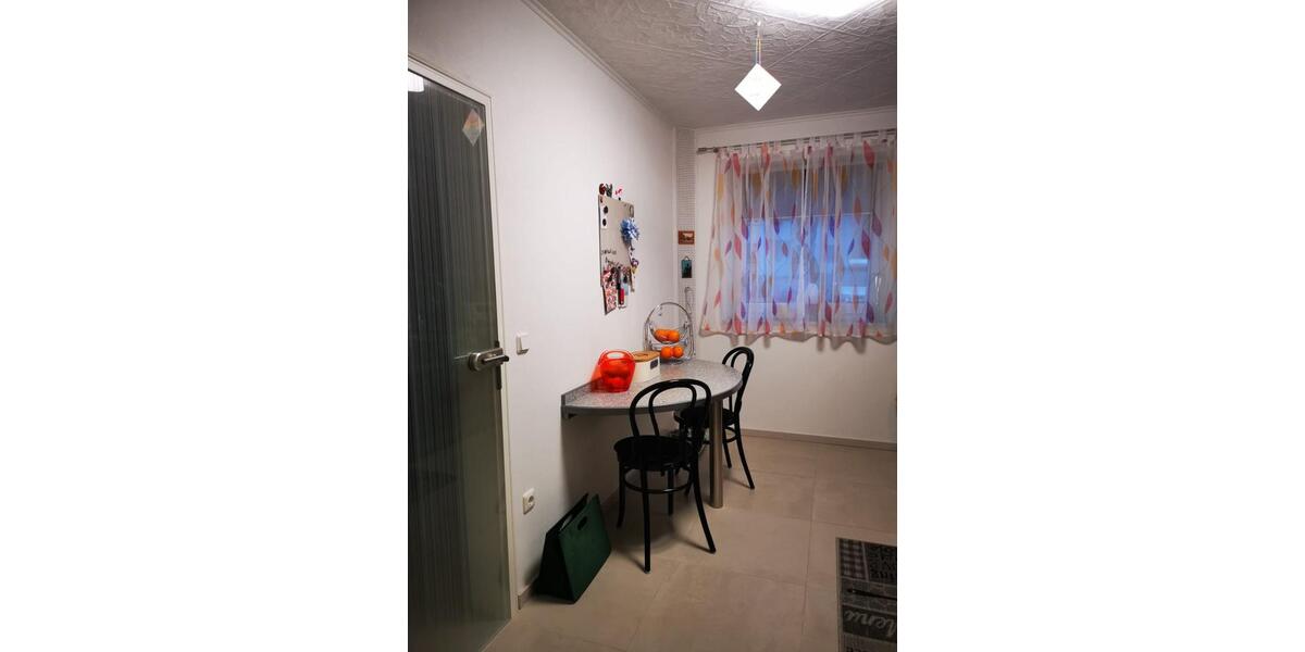 Vollunterkellertes Reihenmittelhaus mit separater Garage 4 zimmer