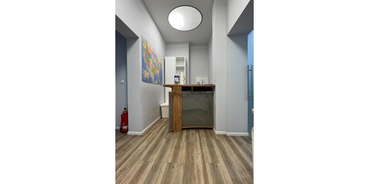 Kleines Büro oder Arbeitsplatz in netter Bürogemeinschaft zimmer