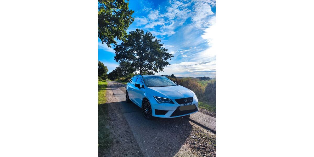 Seat Leon 127.000 km 15.500 &euro; Giekau 24321