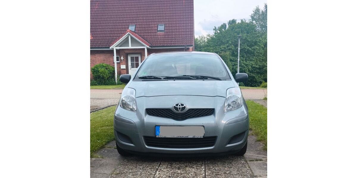 Toyota Yaris 177.500 km 4.650 &euro; Kiel 24159