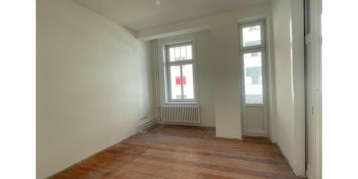 Etagenwohnung Kiel Blücherplatz - 3.5 Zimmer, 85 m&sup2;, 1.765&euro; | Angebot:26084303