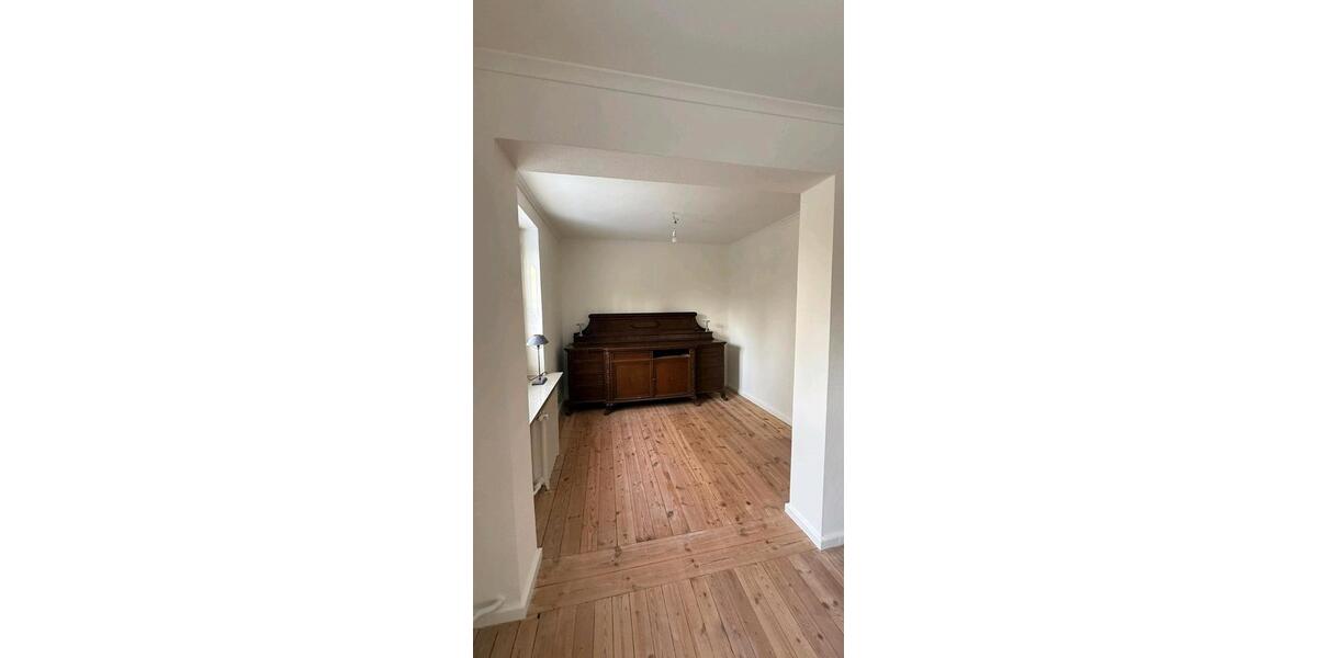 Einfamilienhaus Heikendorf - 9 Zimmer, 260 m&sup2;, 3.100&euro; | Angebot:25104034