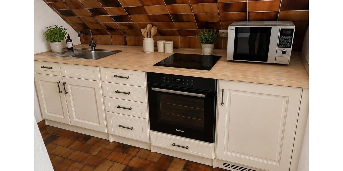 Dachgeschoßwohnung Schülldorf - 2 Zimmer, 68 m&sup2;, 1.150&euro; | Angebot:26619344