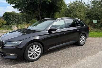 Skoda Superb 174.395 km 13.999 &euro; Dätgen 24589