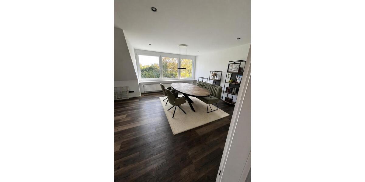 Dachgeschoßwohnung Schwentinental Klausdorf - 4 Zimmer, 115 m&sup2;, 1.920&euro; | Angebot:26342012