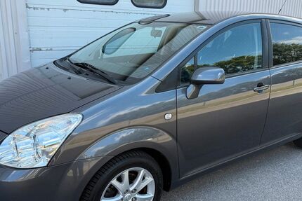 Toyota Corolla Verso 121.919 km 6.450 &euro; Neumünster 24536