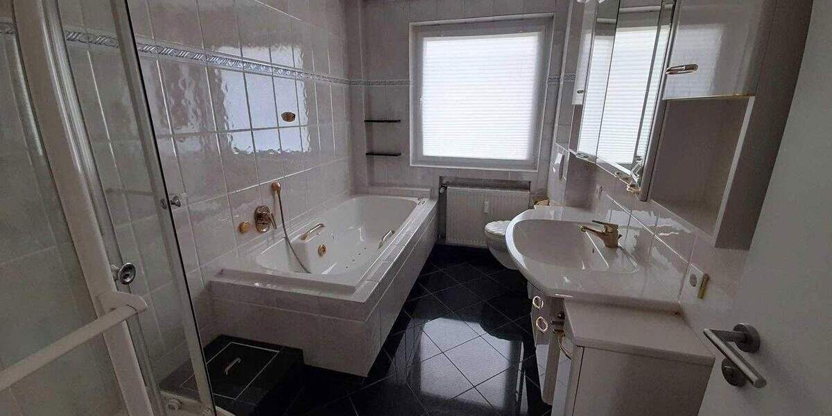 Hochwertiges Mehrfamilienhaus Gute Verkehrsanbindung Nähe Naherholungsgebiet 9 zimmer