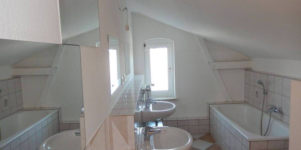 Ruhige Wohnung in zentraler Lage v. Bdf. 3 zimmer