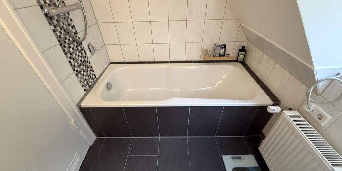 Doppelhaushälfte Neumünster Innenstadt - 5 Zimmer, 125 m&sup2;, 389.000&euro; | Angebot:25728329