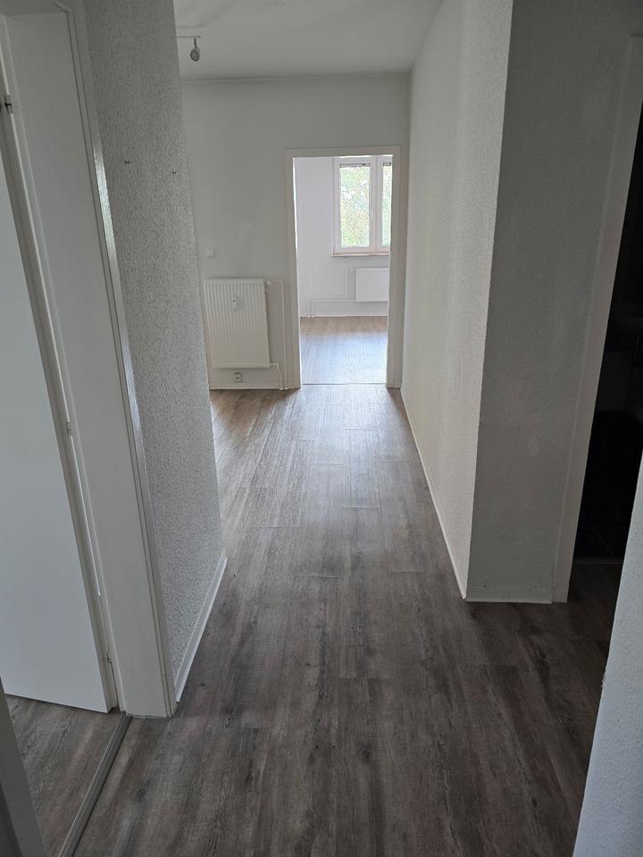 Charmante 3-Zimmer-Wohnung ca. 73,01m² mit Loggia und Einbauküche