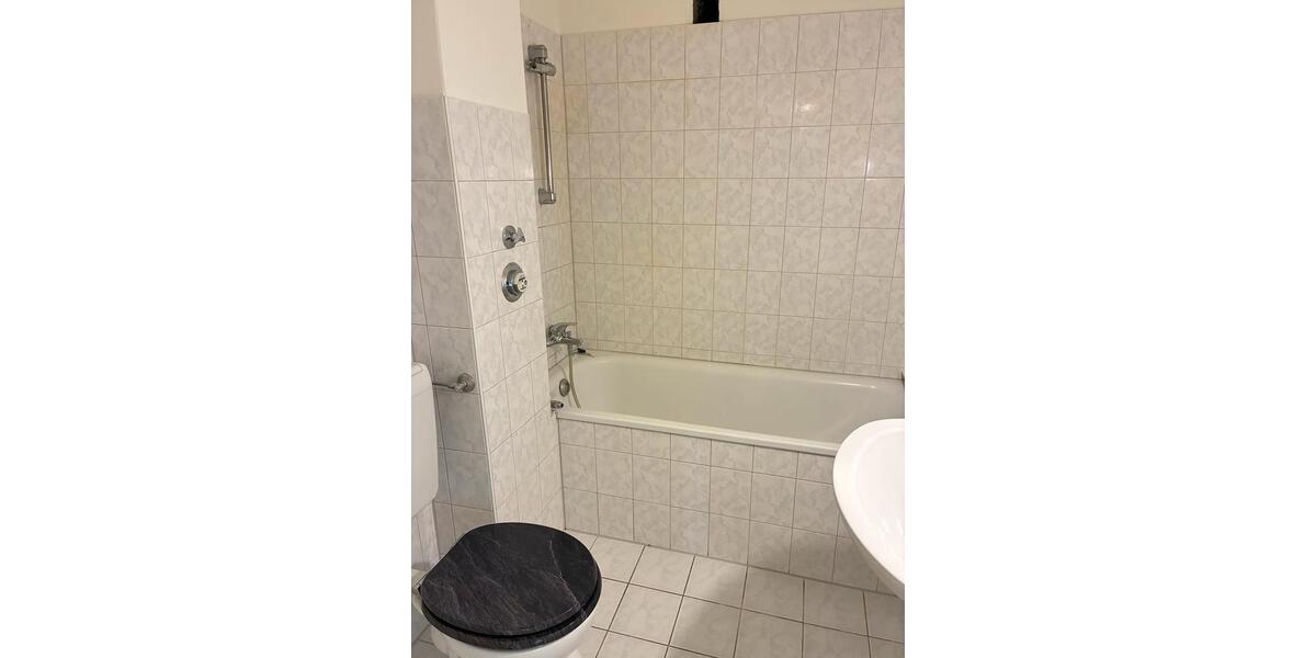 Etagenwohnung Kiel Neumühlen-Dietrichsdorf - 2.5 Zimmer, 74 m&sup2;, 665&euro; | Angebot:26236804