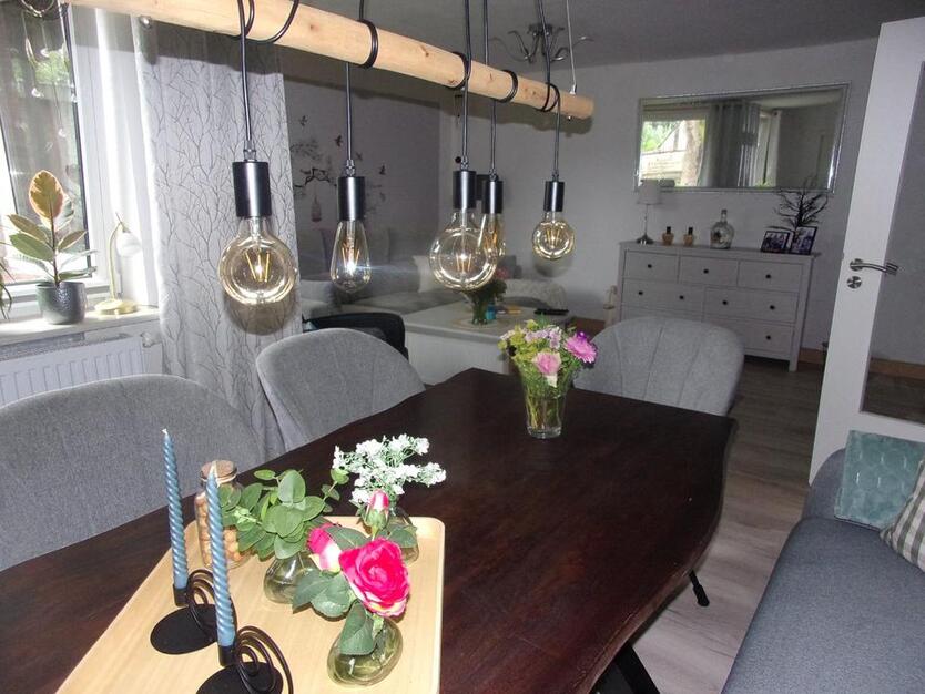 DREI Zimmer Wohnung IN GETTORF ERDGESCOSS MIT GARTEN , STALL